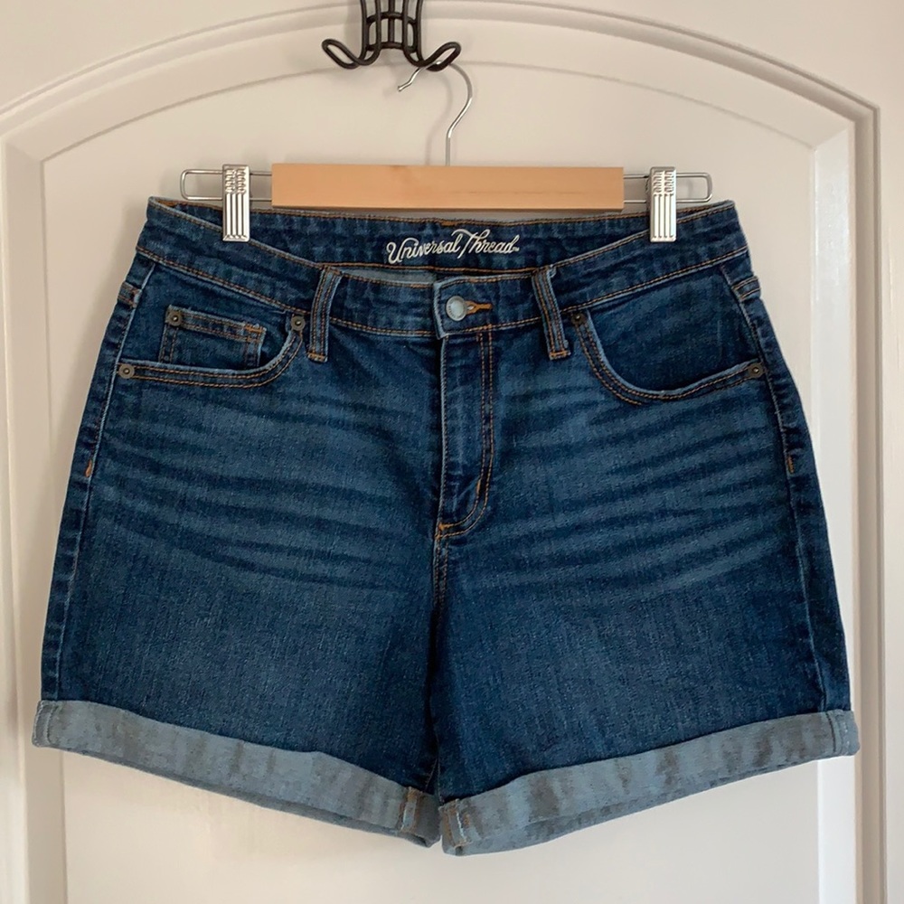 Universal Thread Mid Rise Boyfriend Short